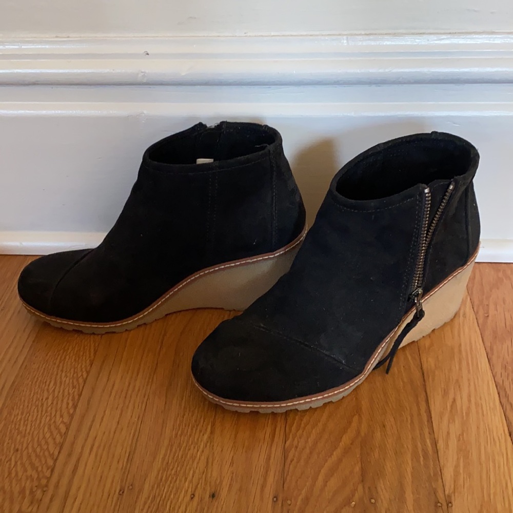 Toms wedges